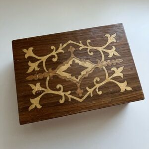 Handmade Ornate Wooden Trinket / Jewelry Box with Hinged Lid | 6” x 4.5” x 2”